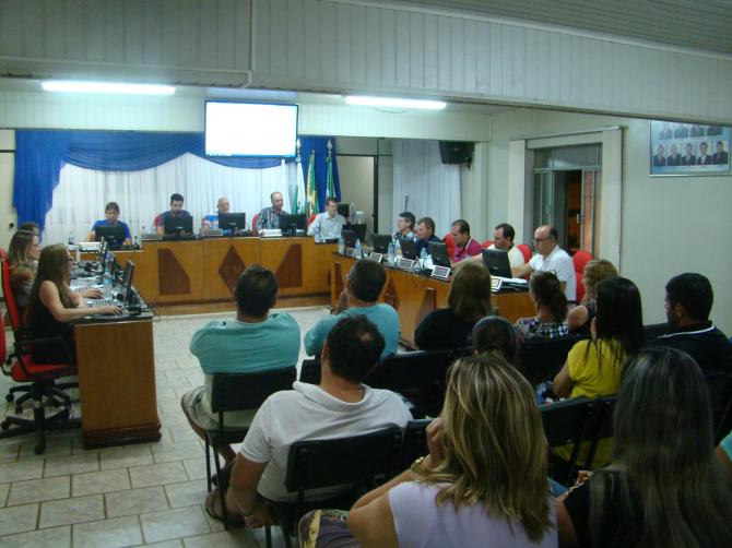 Câmara Municipal de Laranjeiras do Sul realiza duas sessões na noite desta quarta feira